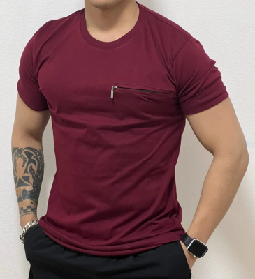 Футболка с коротким рукавом и карманом