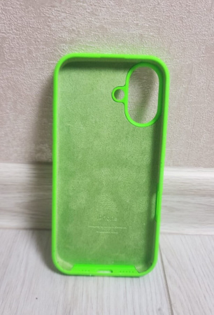 Силиконовый чехол для iPhone 17 с открытой камерой Салатовый