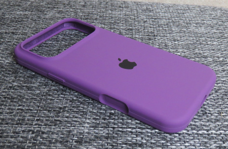 Силиконовый чехол для iPhone 17 Pro с открытой камерой Фиолетовый