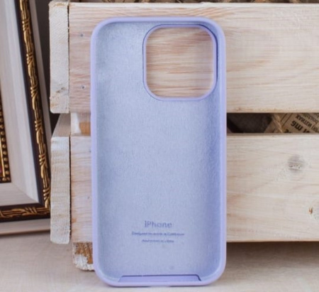 Силиконовый чехол для iPhone 16 Pro с открытой камерой лаванда