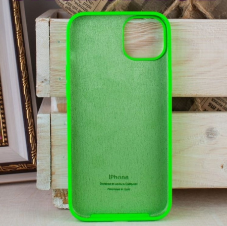Силиконовый чехол для iPhone 15 Plus с открытой камерой Салатовый