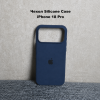 Силиконовый чехол с открытой камерой iPhone 18 Pro Тёмно-синий