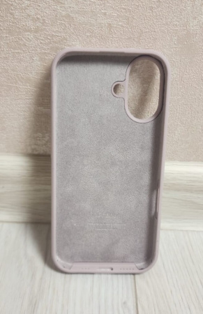 Силиконовый чехол для iPhone 17 с открытой камерой серофиолетовый