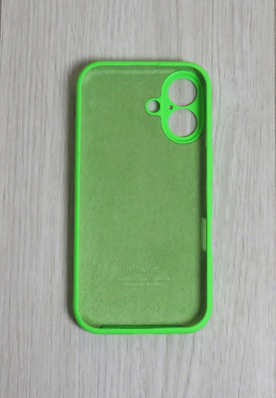 Силиконовый чехол для iPhone 16 с закрытой камерой Салатовый