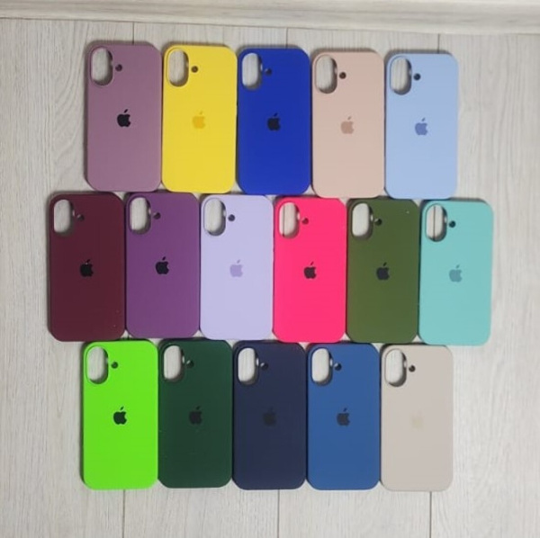 Силиконовый чехол для iPhone 16 Plus с открытой камерой хаки